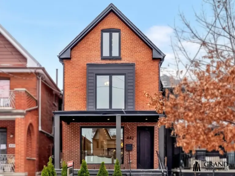 Custom build in Toronto by Grand Design Build
