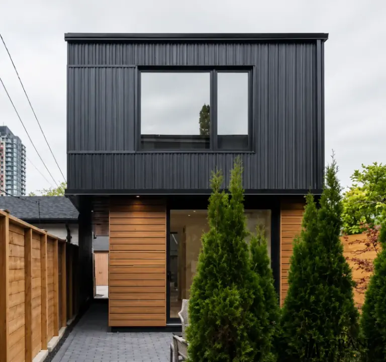 Laneway suite in Toronto by Grand Design Build