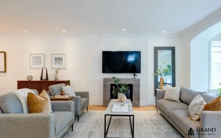 Living and dining renovation in Toronto by Grand Design Build